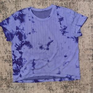 Lululemon size 6 tie dye shirt